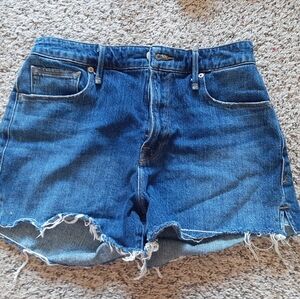 Good American Classic Cut Off Jean Shorts - 6 / 28